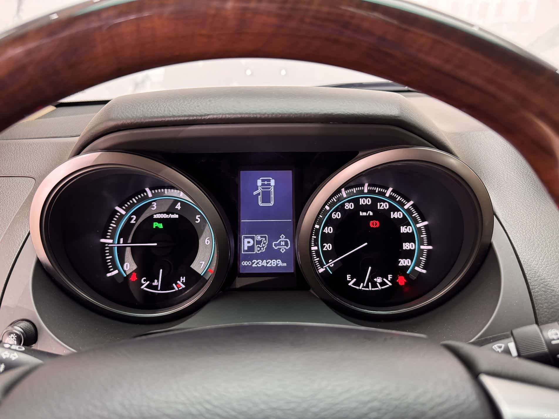 Toyota Prado, 2012 11