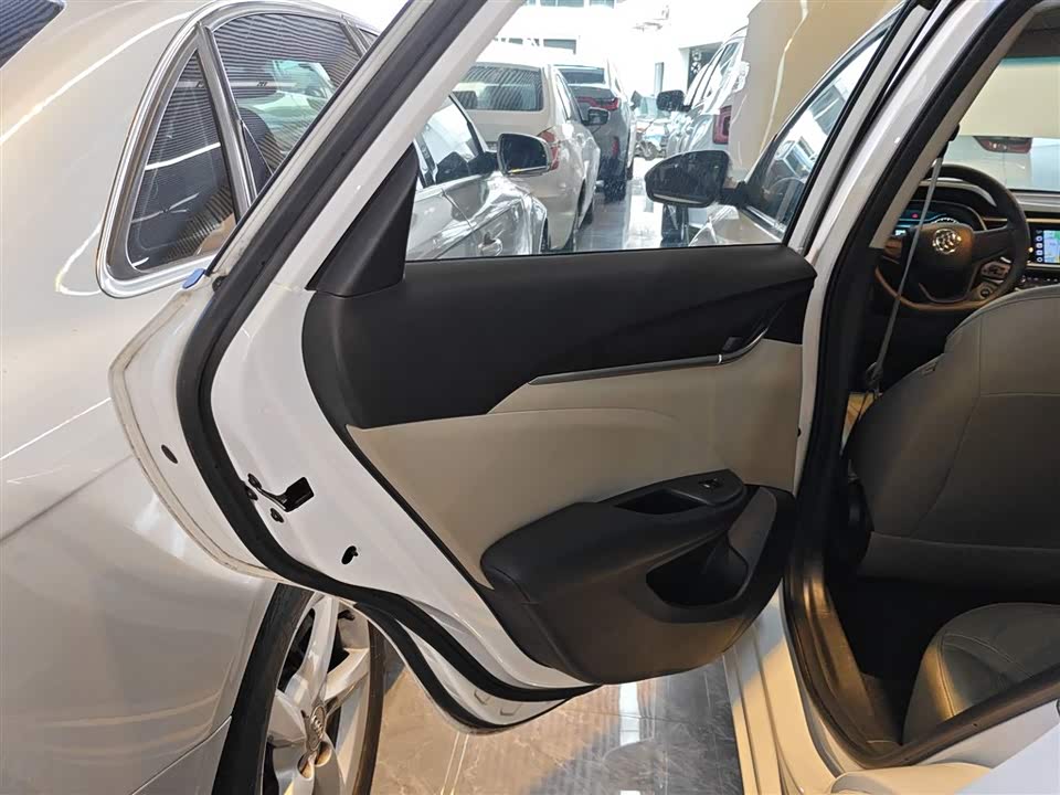 Buick Yinglang Buick Yinglang