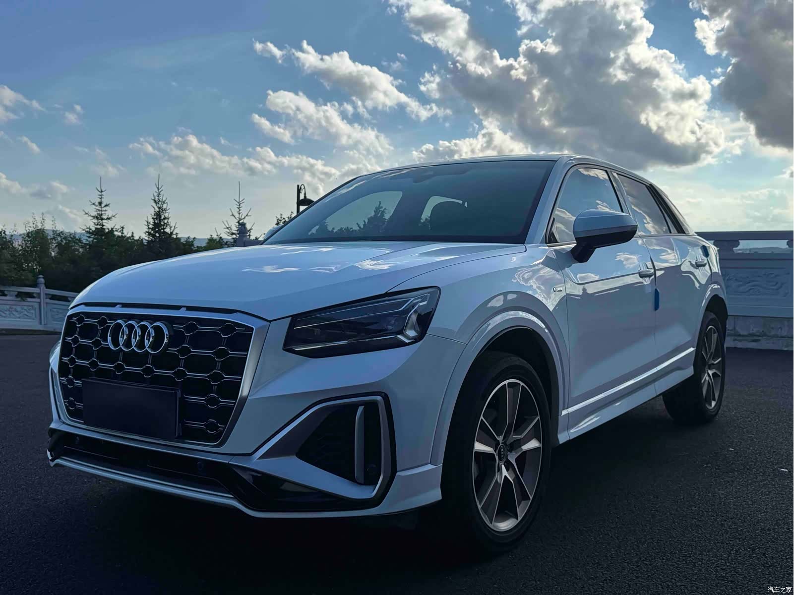 Audi Q2L, 2021 1