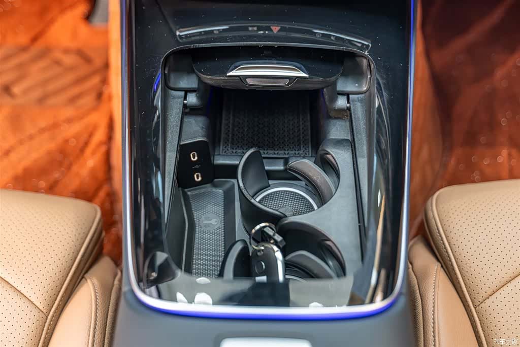 Mercedes-Benz E-Class, 2024 12