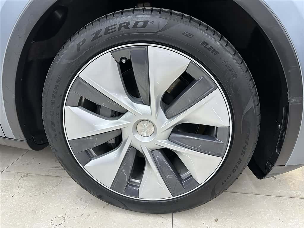 Tesla Model Y, 2022 7
