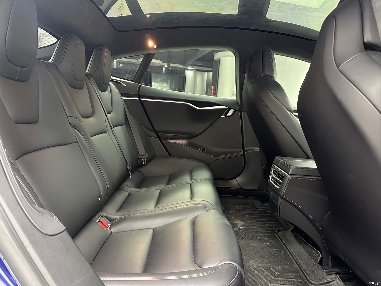 Tesla Model S, 2018 9