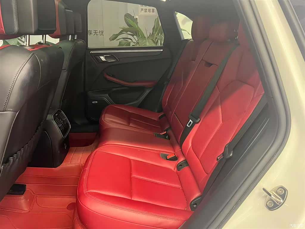 Porsche Macan, 2023 10