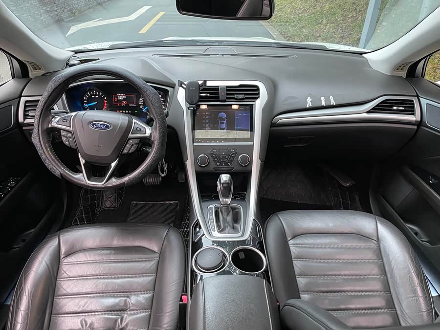 Ford Mondeo 2016, фото 10