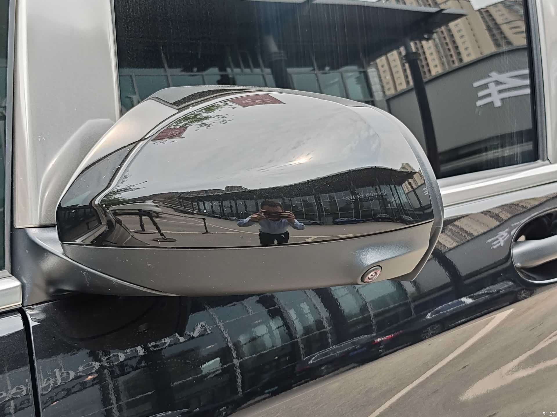 Mercedes-Benz 7, 2025 30