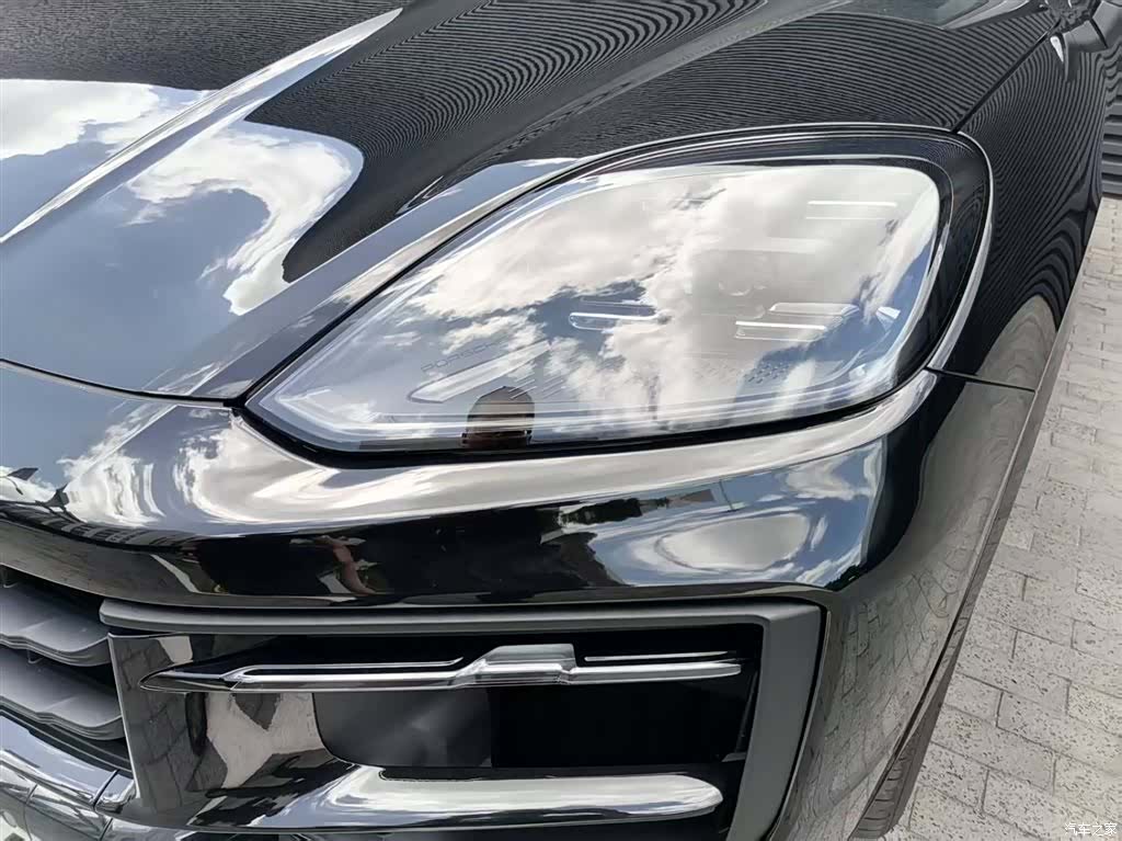 Porsche Cayenne, 2025 2