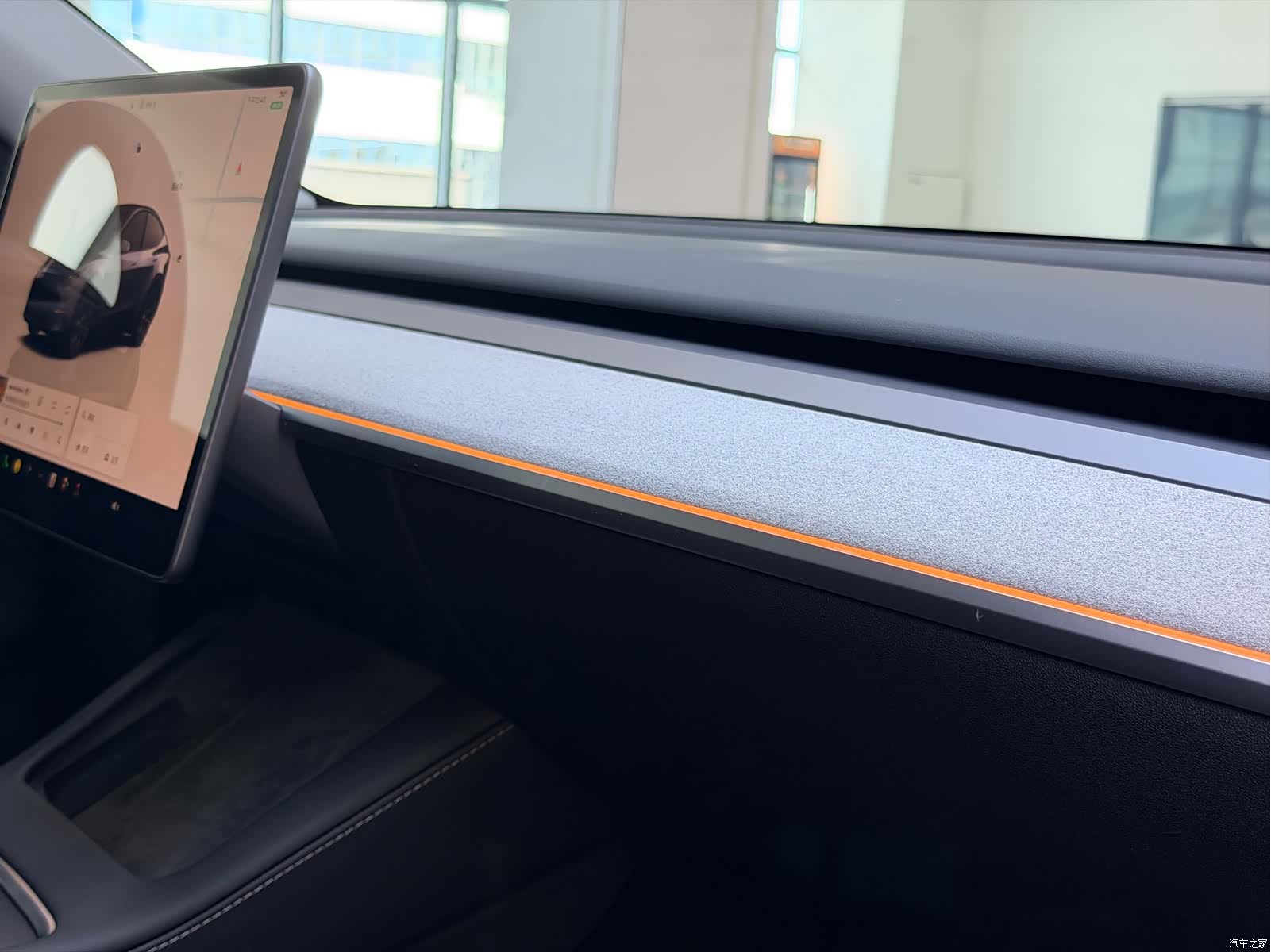 Tesla Model Y, 2024 18