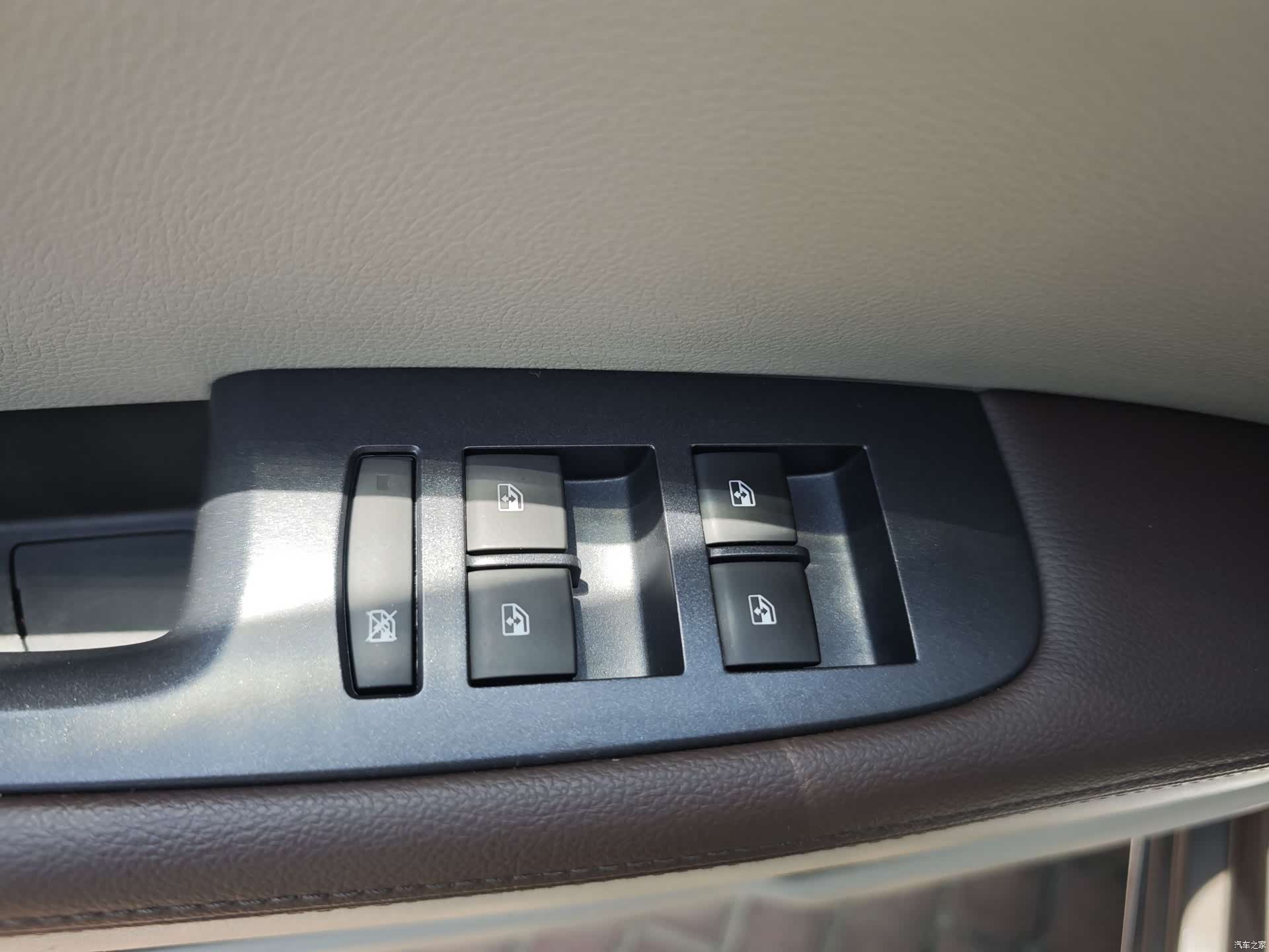 Buick GL8, 2023 9