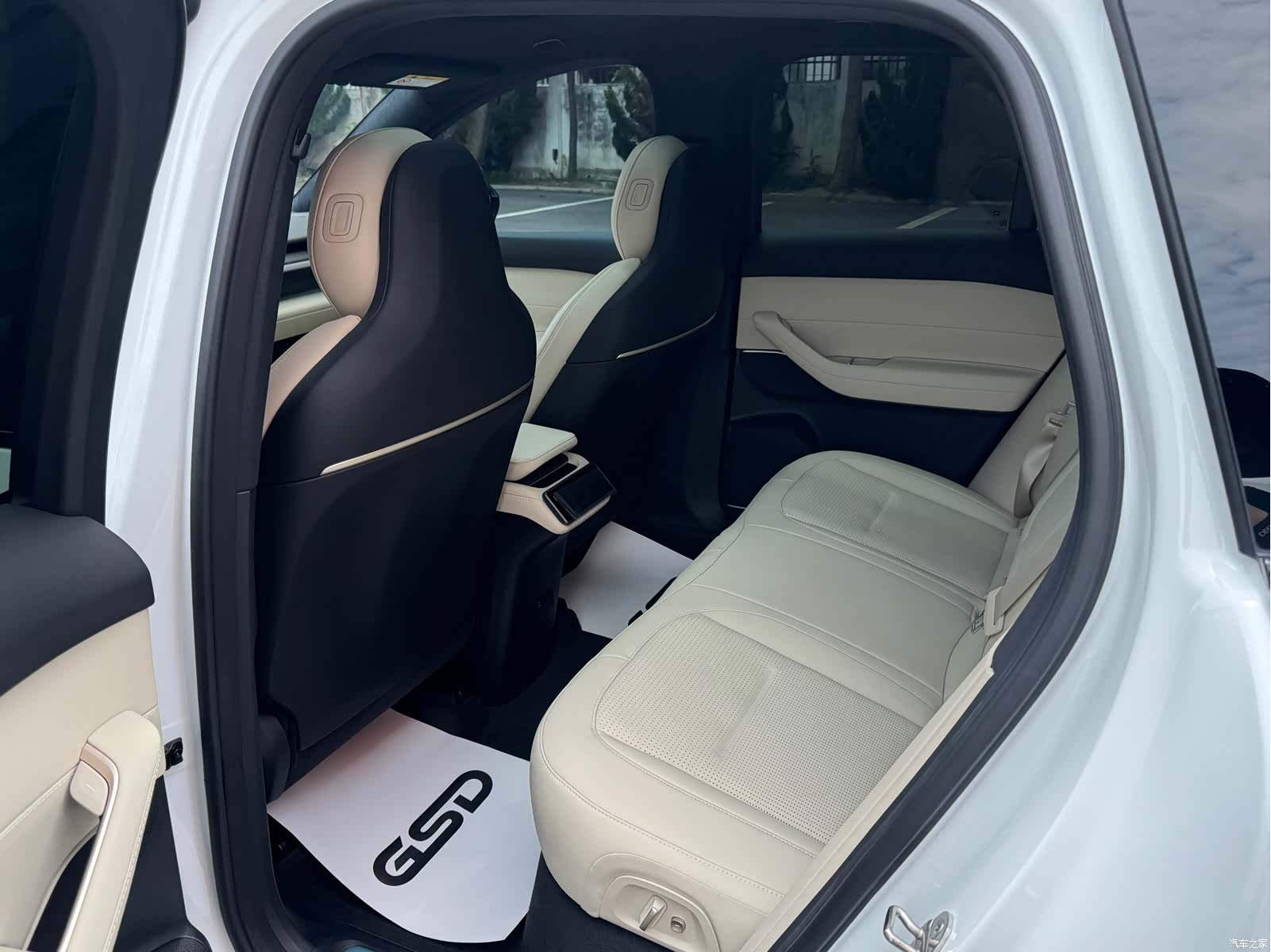 NIO ES6, 2024 12