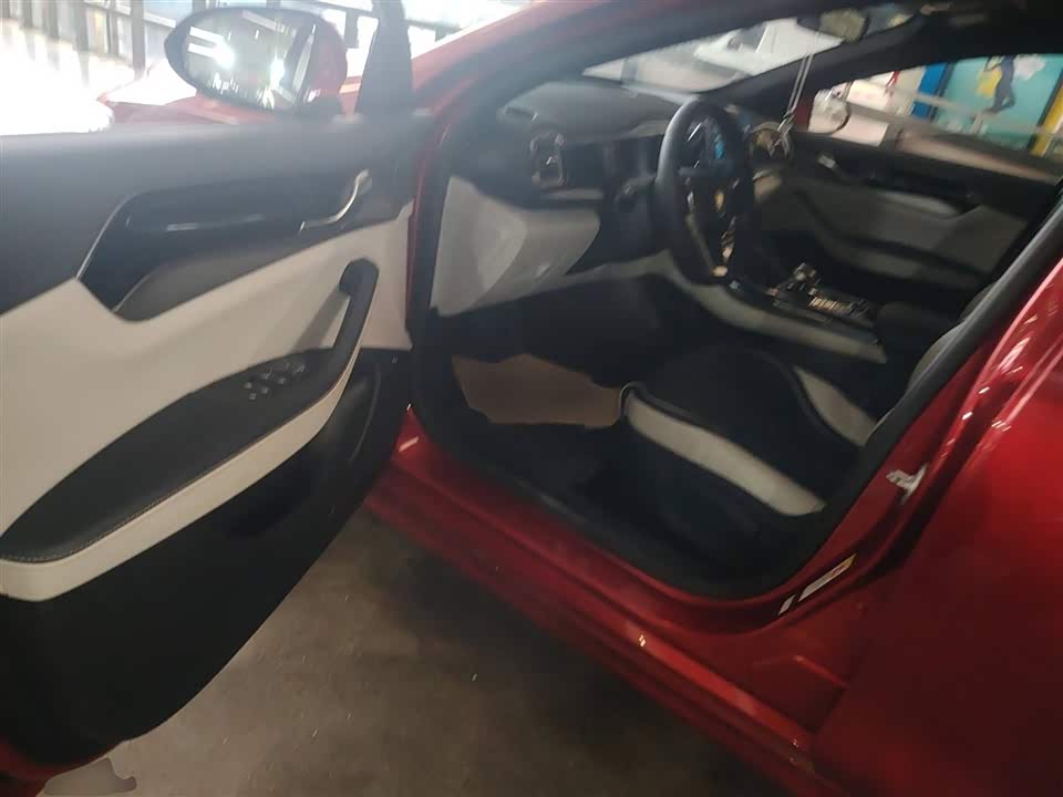 BYD Qin Yuan BYD Qin Yuan