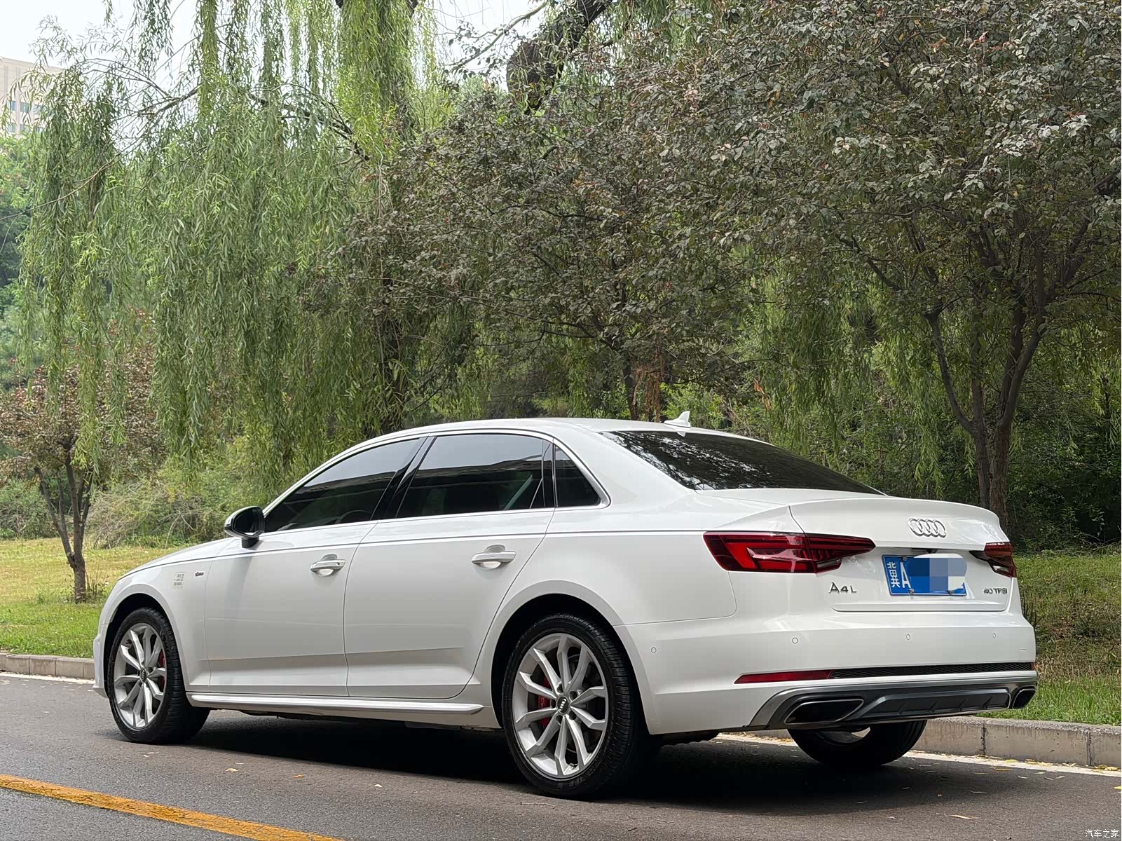 Audi A4L, 2019 6