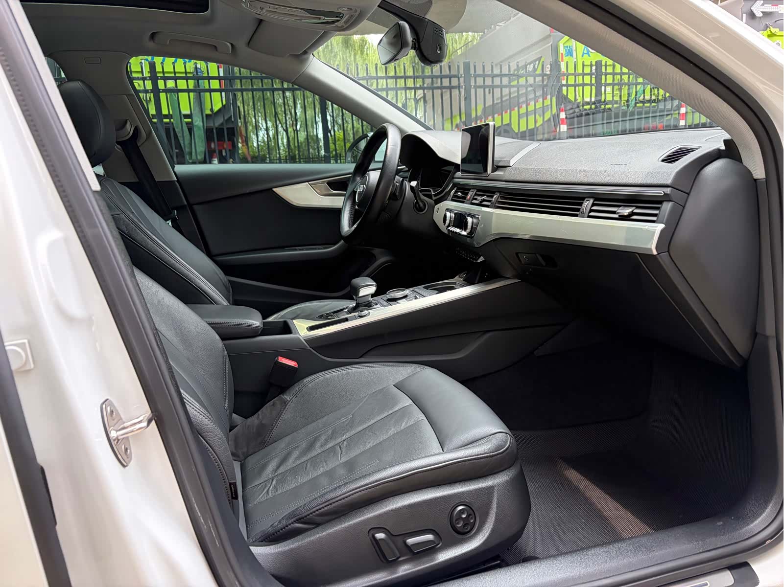 Audi A4L, 2019 13