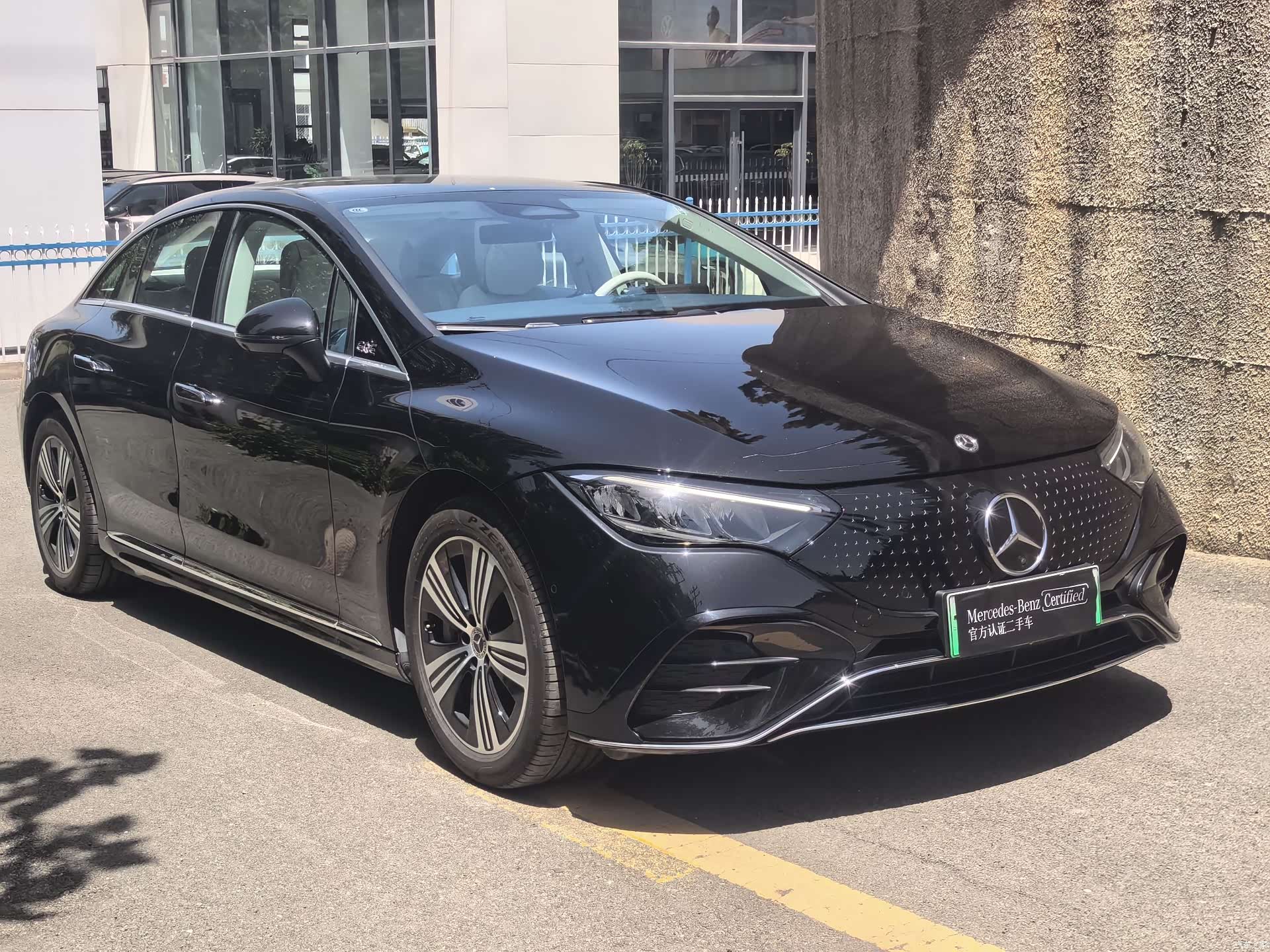 Mercedes-Benz EQE, 2025 3