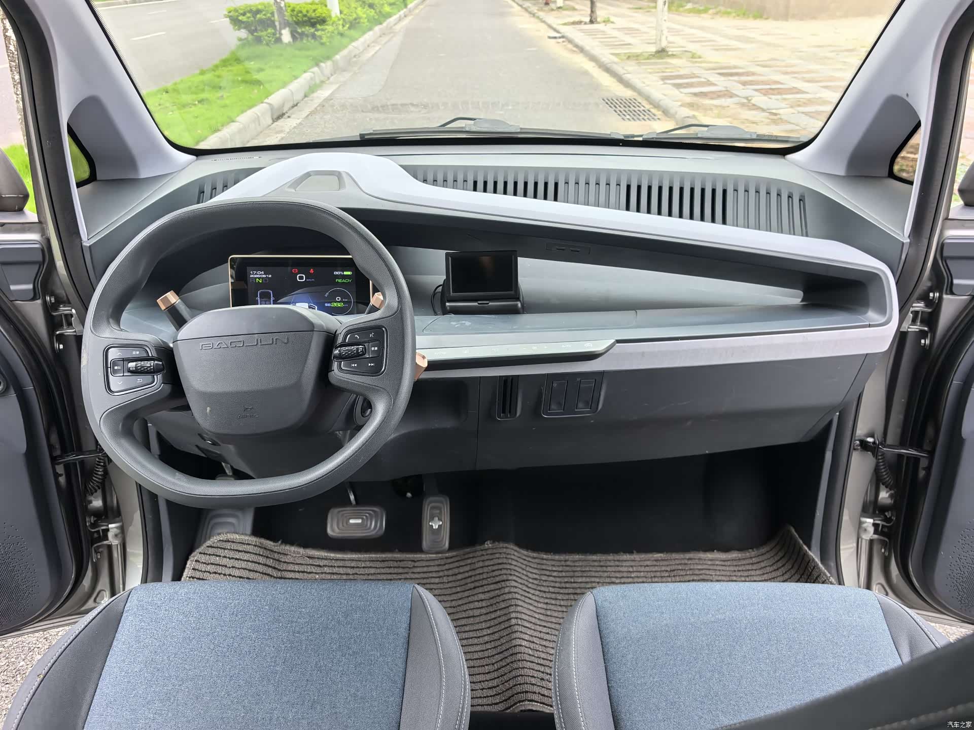 Wuling E200, 2020 10