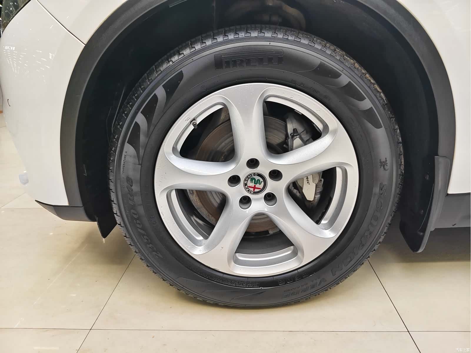 Alfa Romeo Stelvio, 2019 17