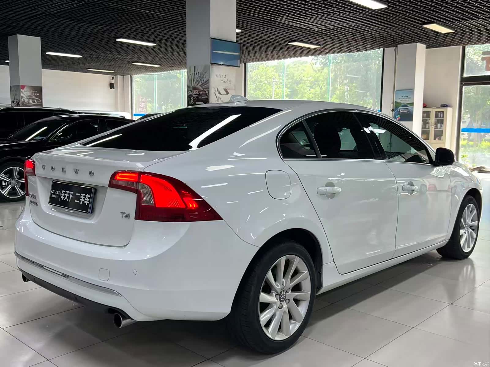 Volvo S60, 2015 4