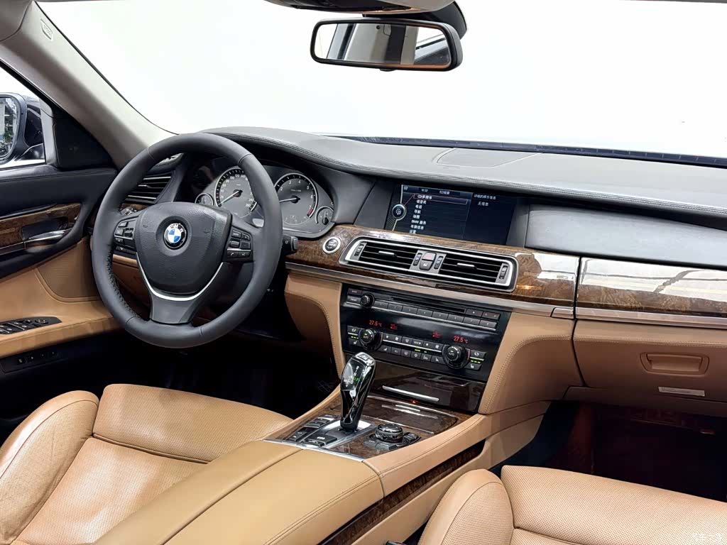 BMW 7 Series, 2012 16