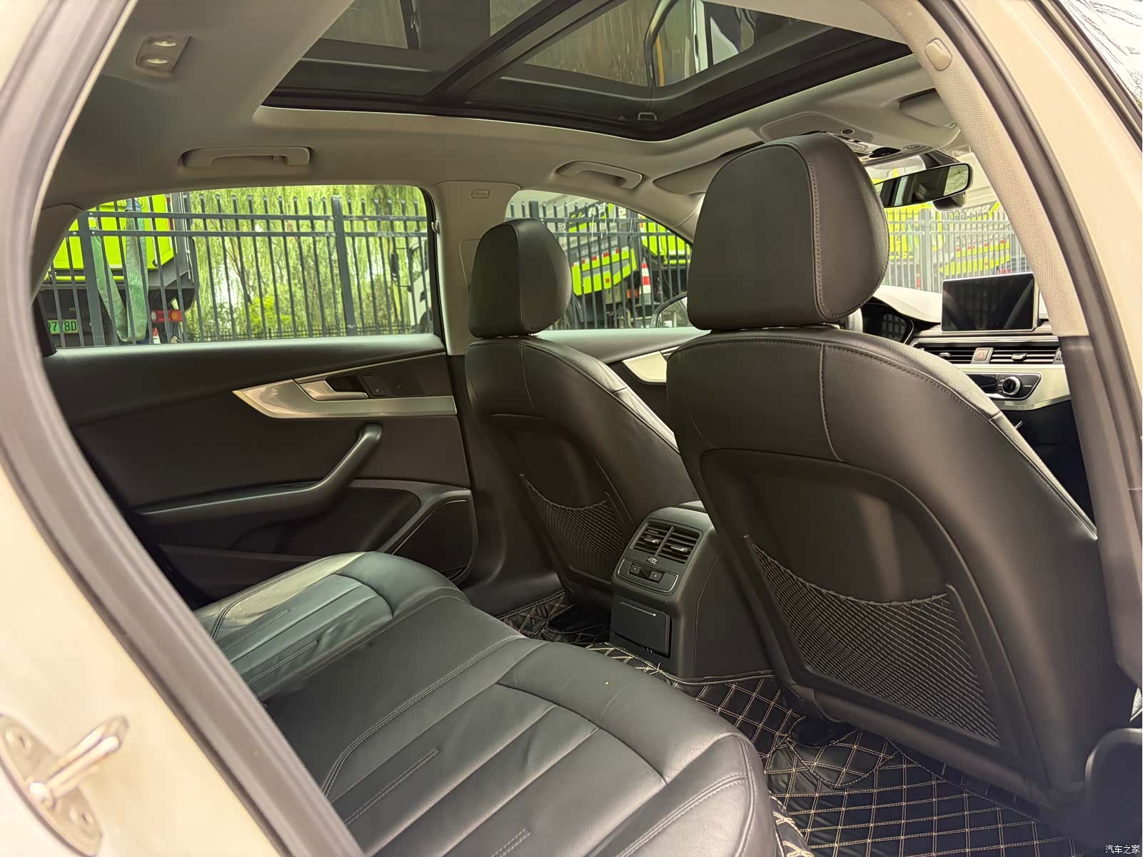 Audi A4L, 2019 12