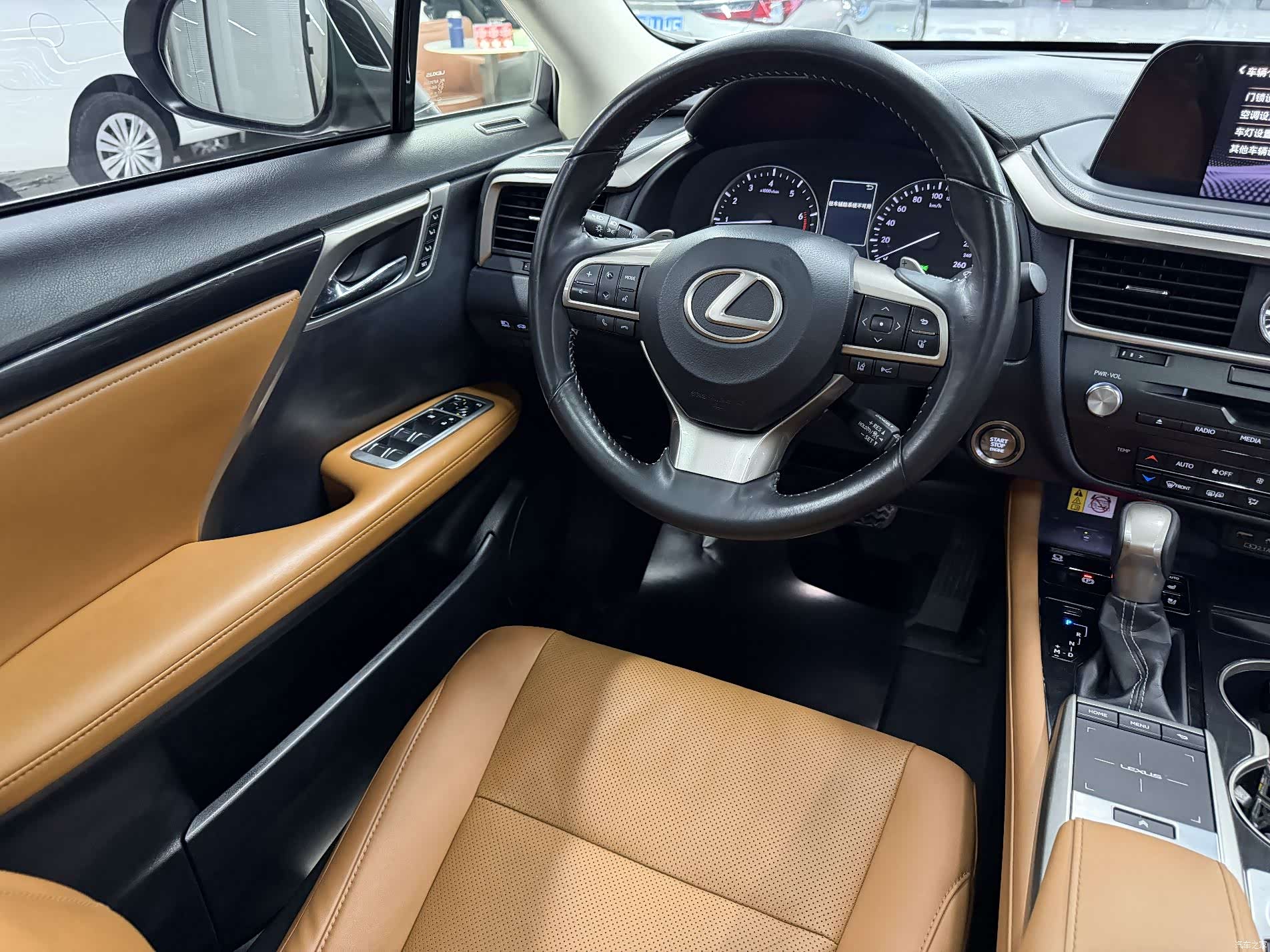Lexus RX, 2019 11