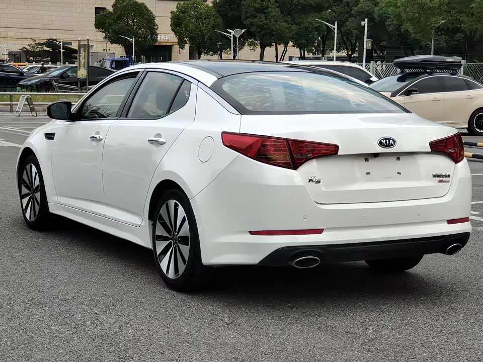 Kia K5