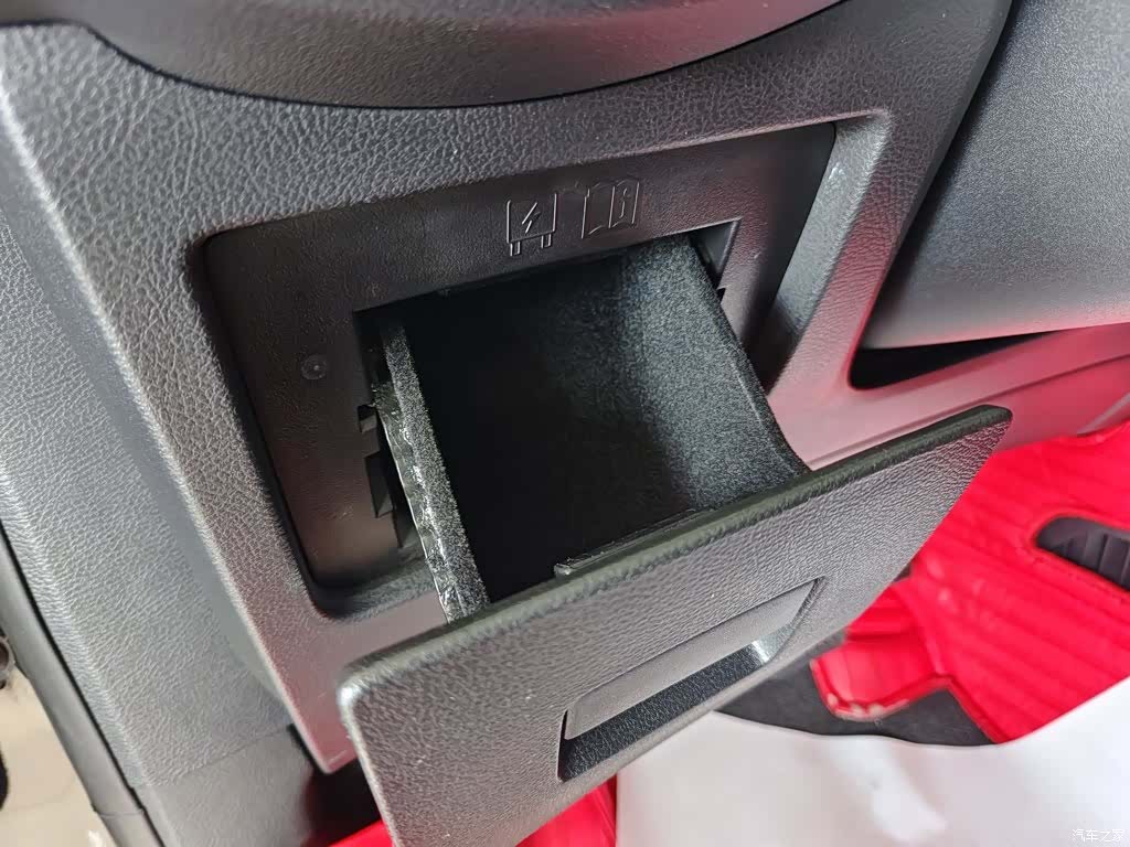 Ford Edge, 2021 11