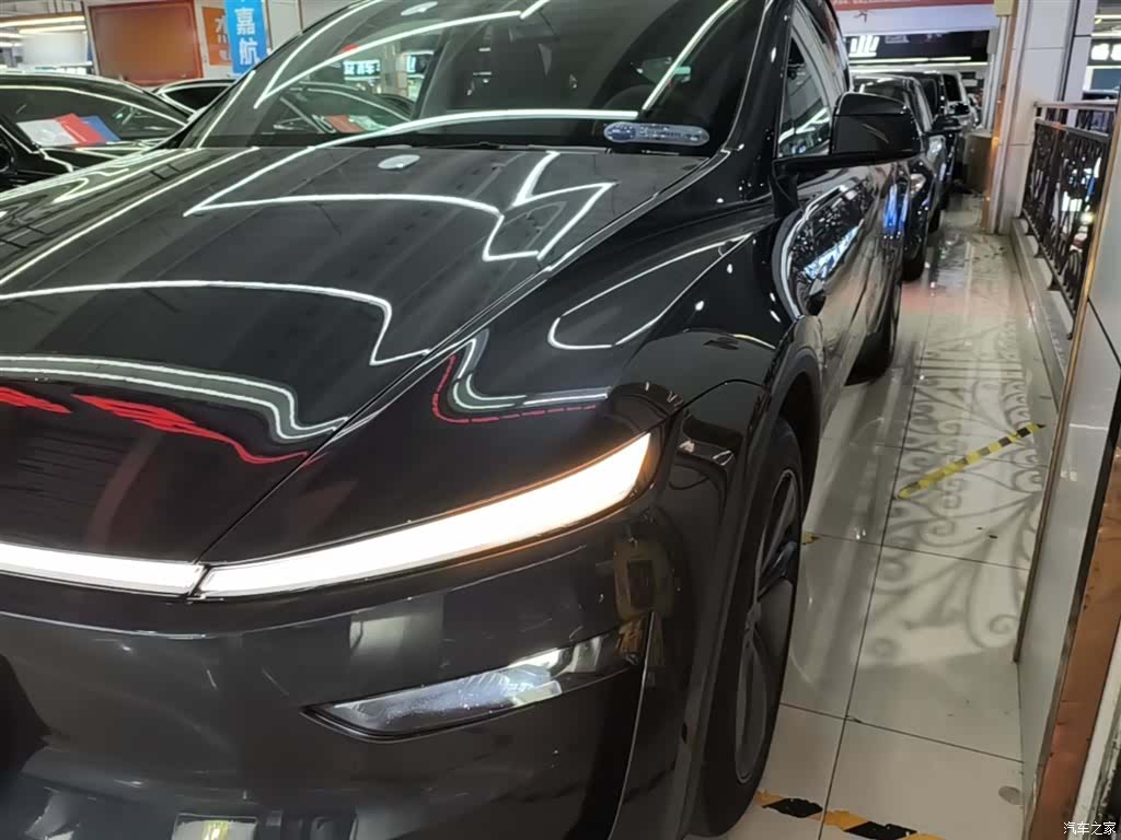 Tesla Model Y, 2025 24