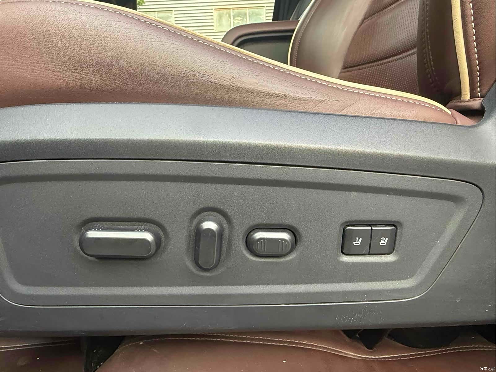 Lincoln Navigator, 2017 13