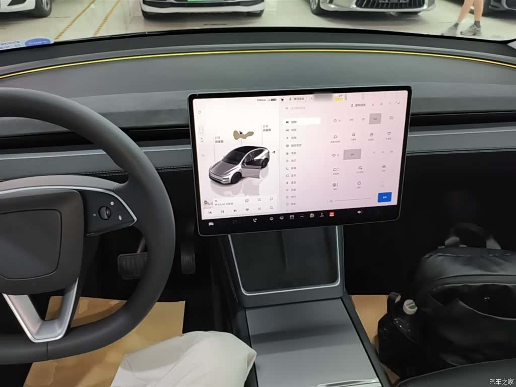 Tesla Model Y, 2025 10