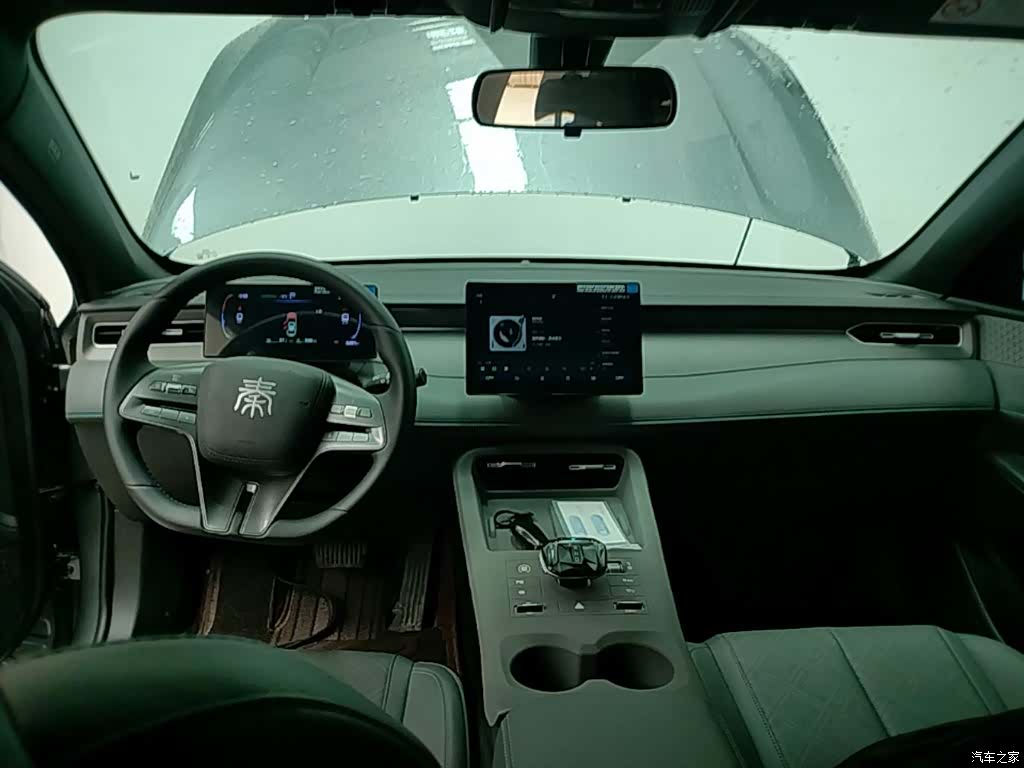 BYD Qin, 2025 10