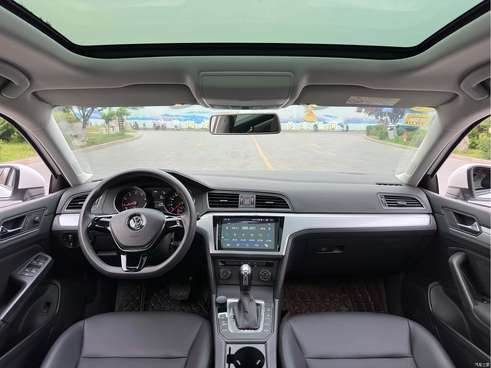 Volkswagen Lamando, 2018 12