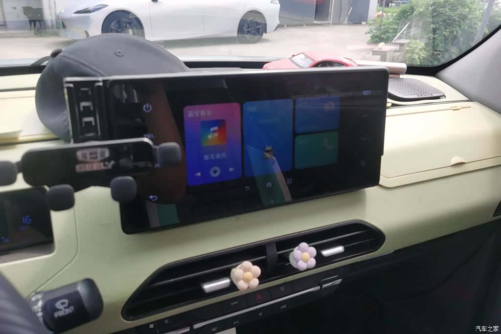 Geely Panda, 2024 12