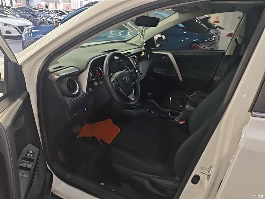 Toyota RAV4, 2019 15
