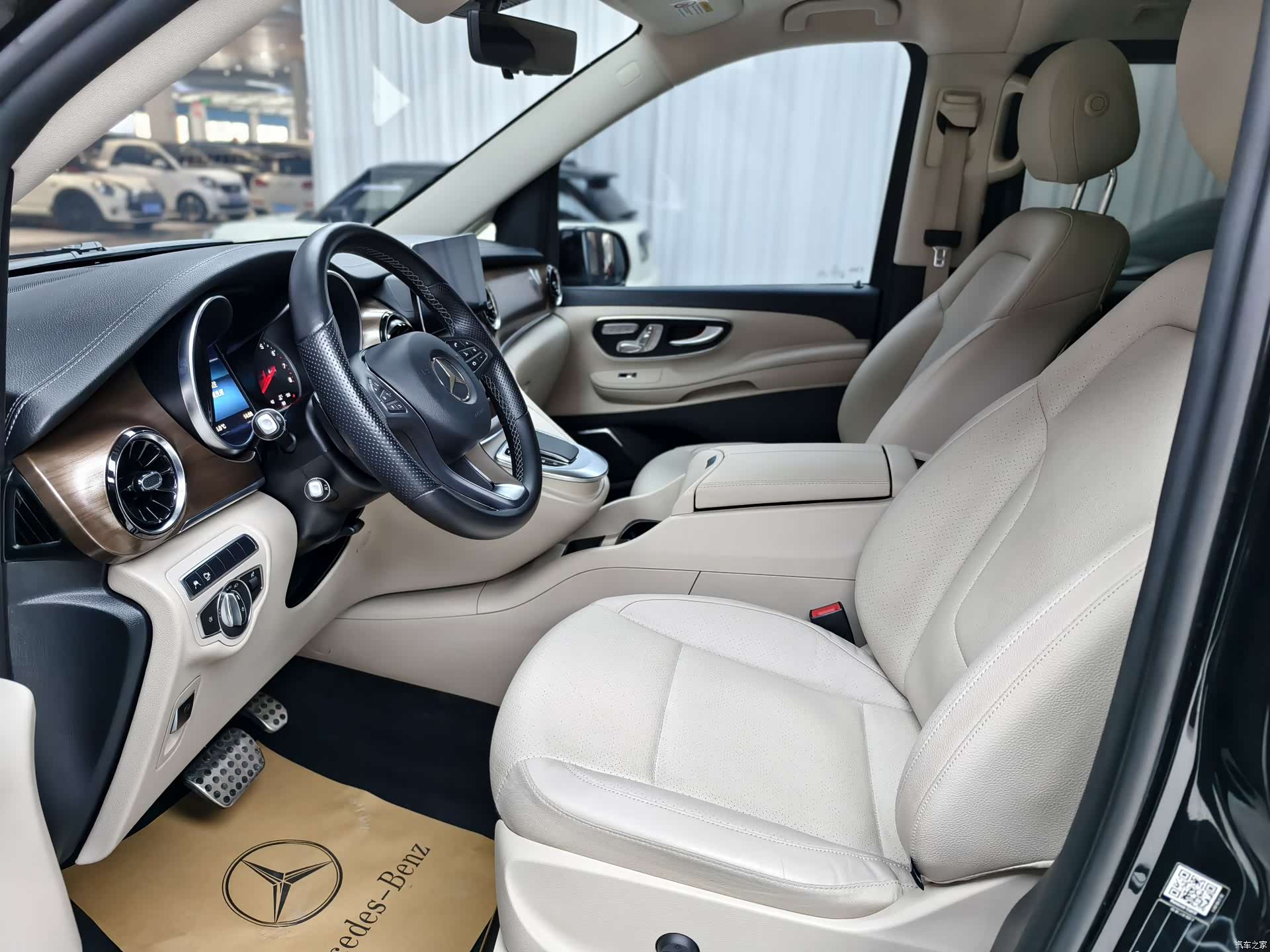 Mercedes-Benz V-Class, 2022 все фото