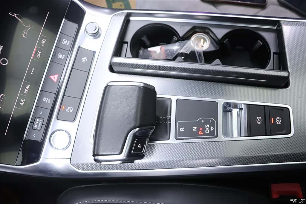 Audi A6L, 2020 12