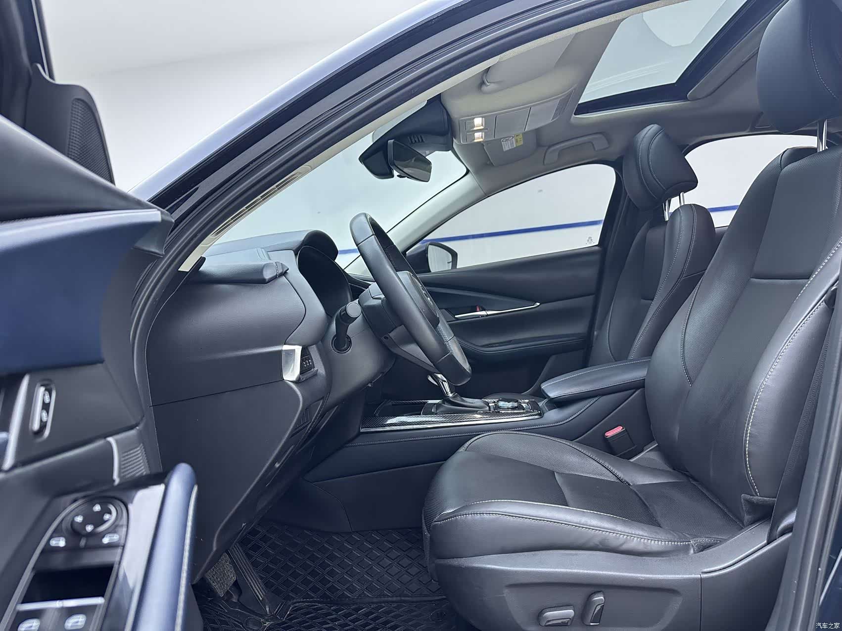 Mazda CX-30, 2022 7