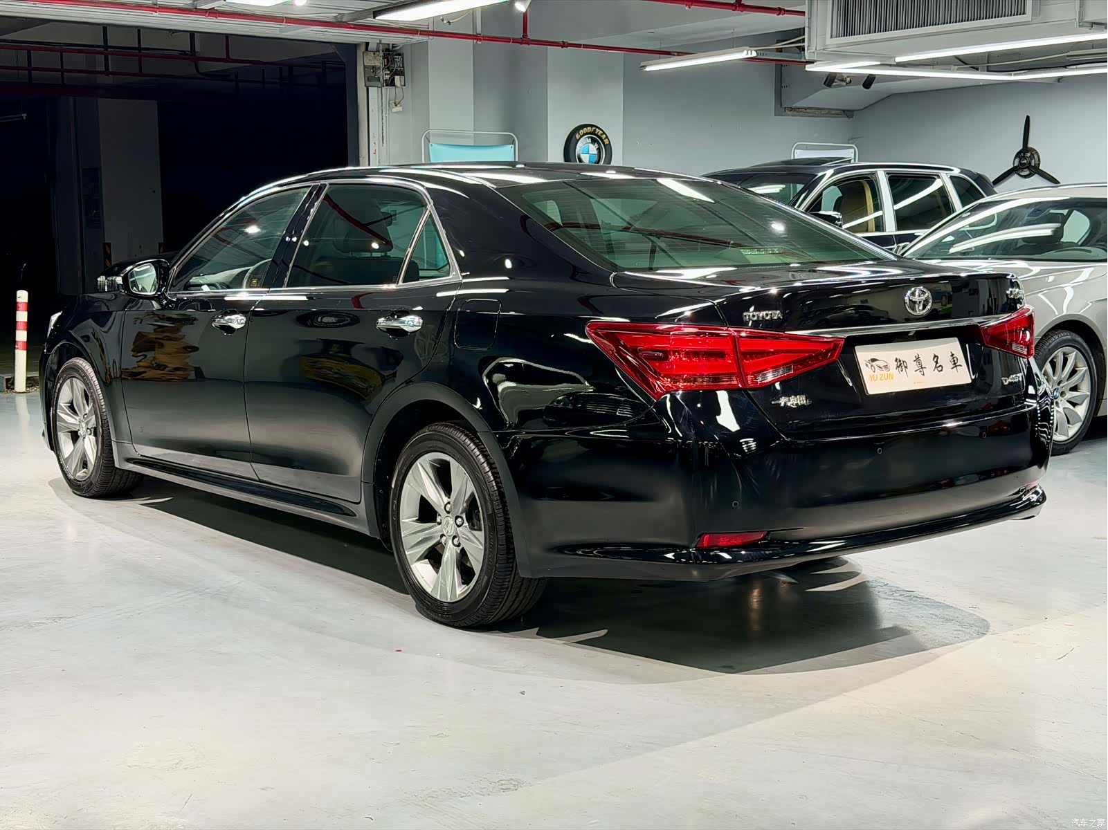 Toyota Crown, 2016 6