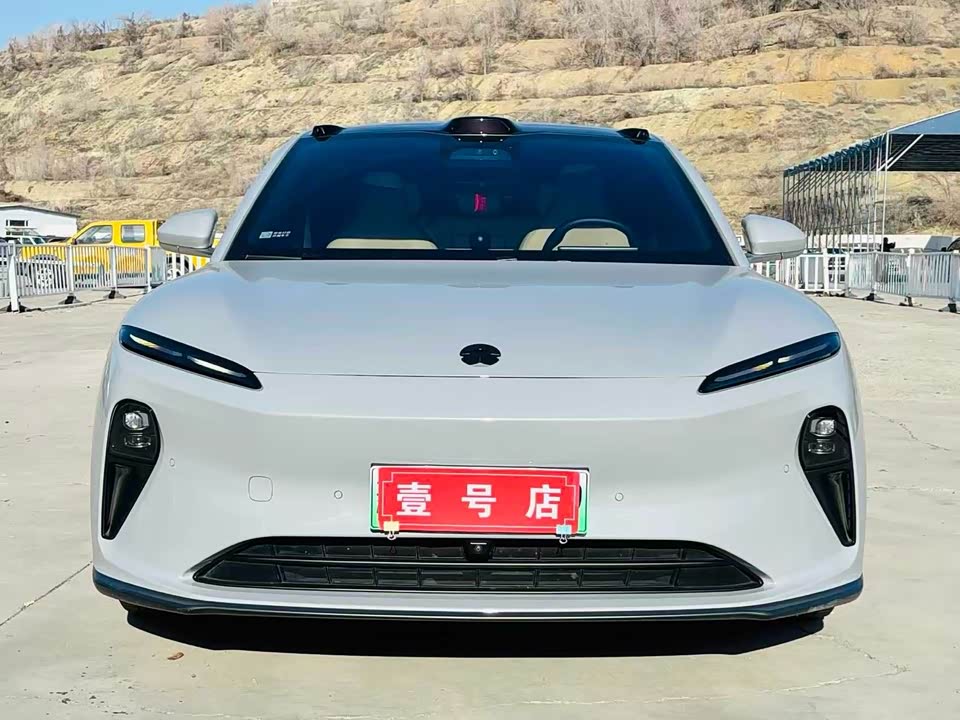 NIO ET5