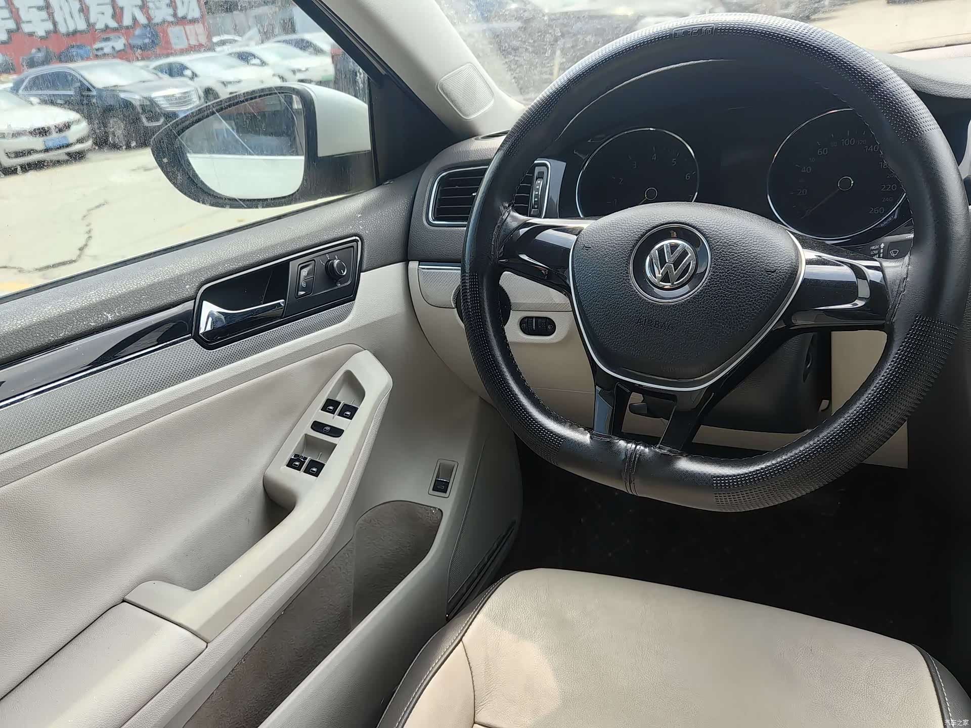 Volkswagen Sagitar, 2015 11