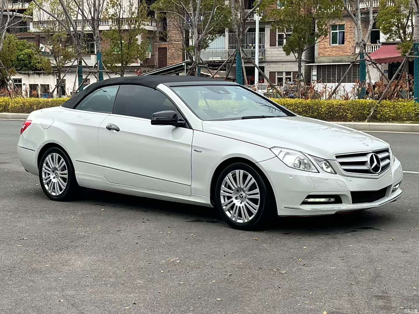 Mercedes-Benz E-Class, 2011 3