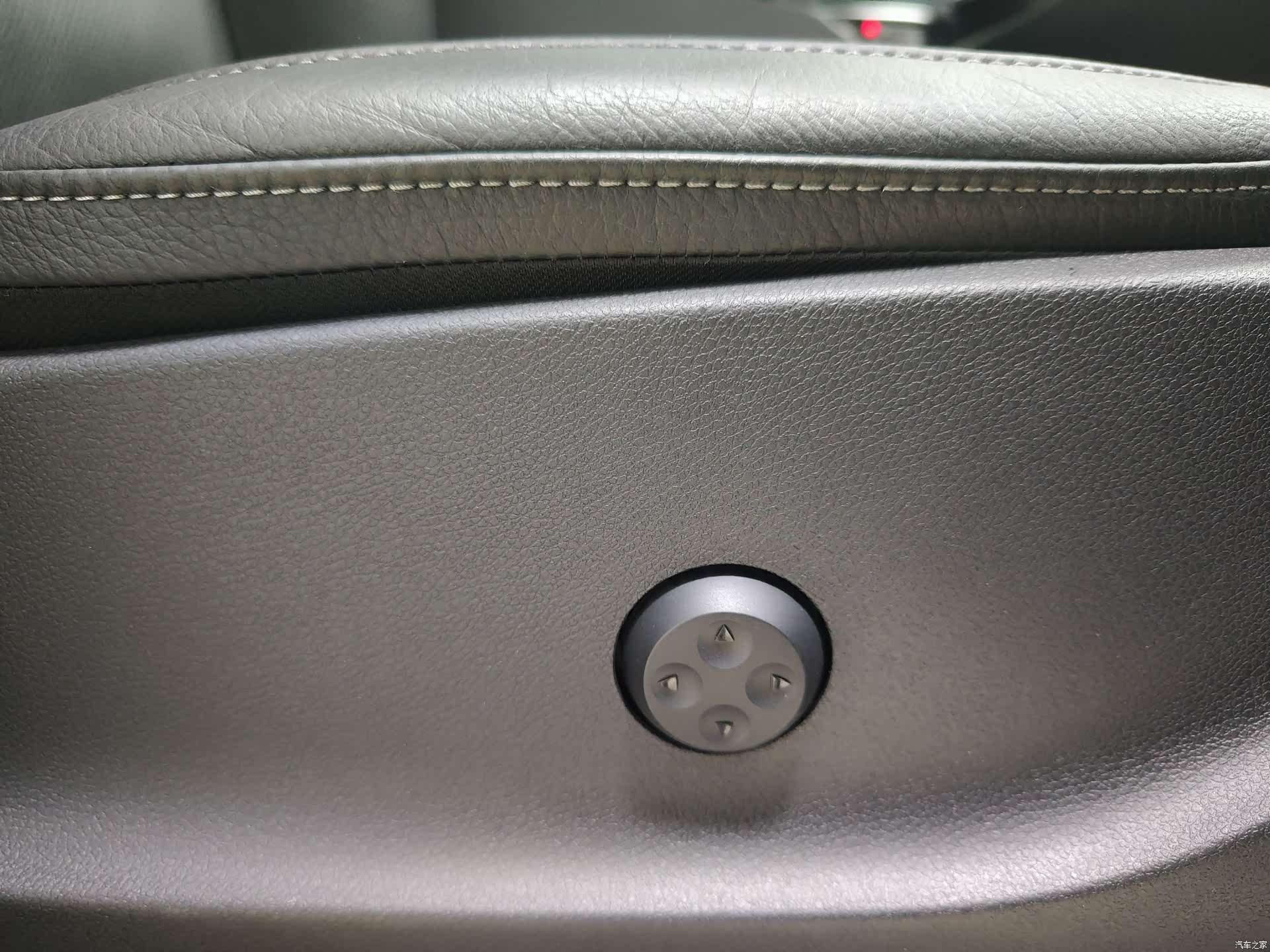 Mercedes-Benz V-Class, 2018 22