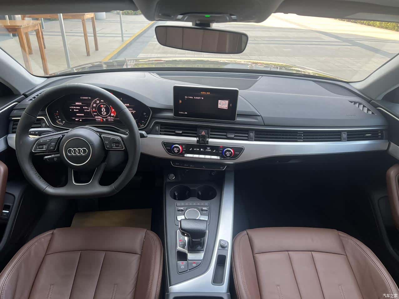 Audi A4L, 2018 все фото