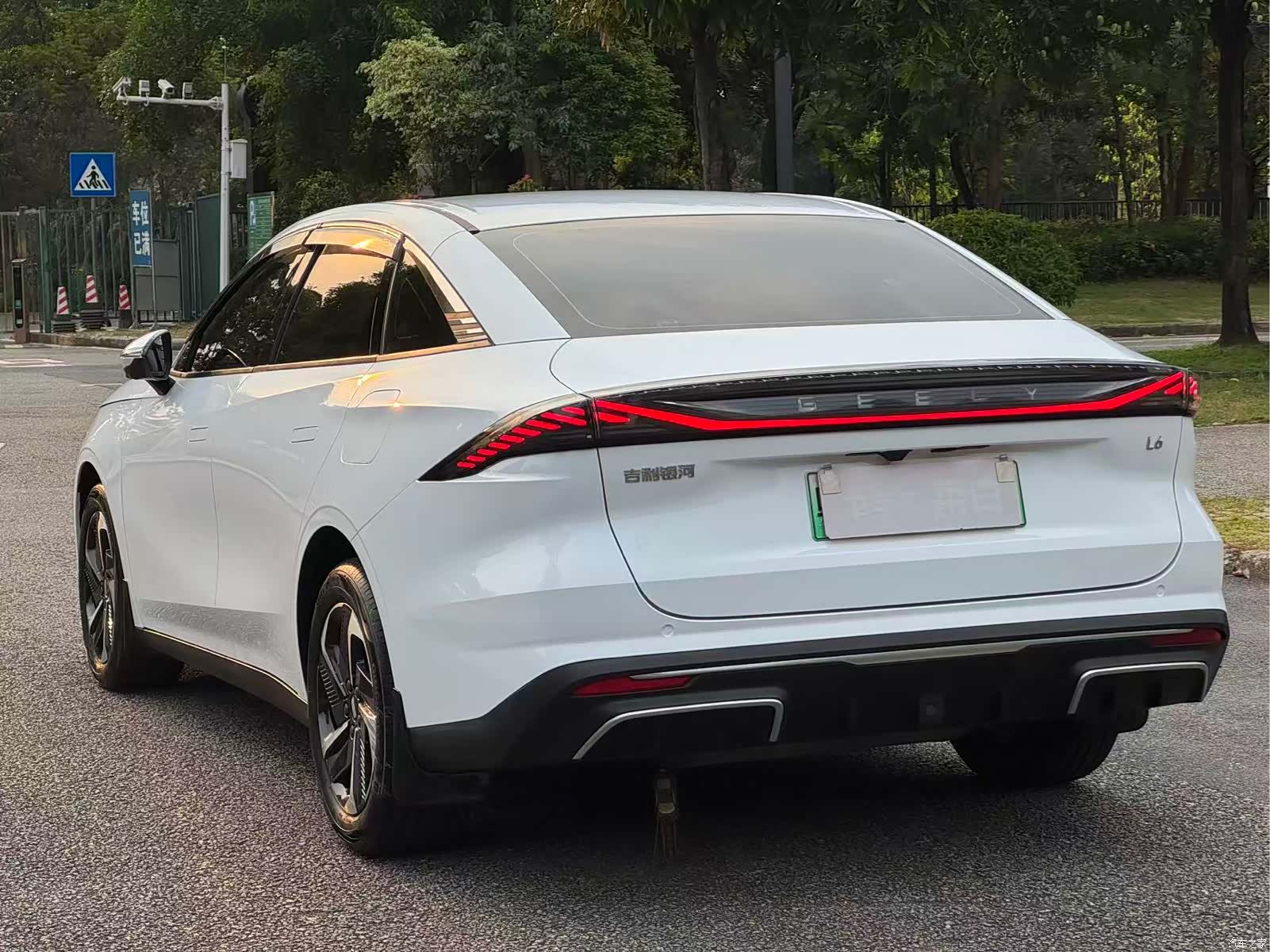 Geely Galaxy L6, 2024 6