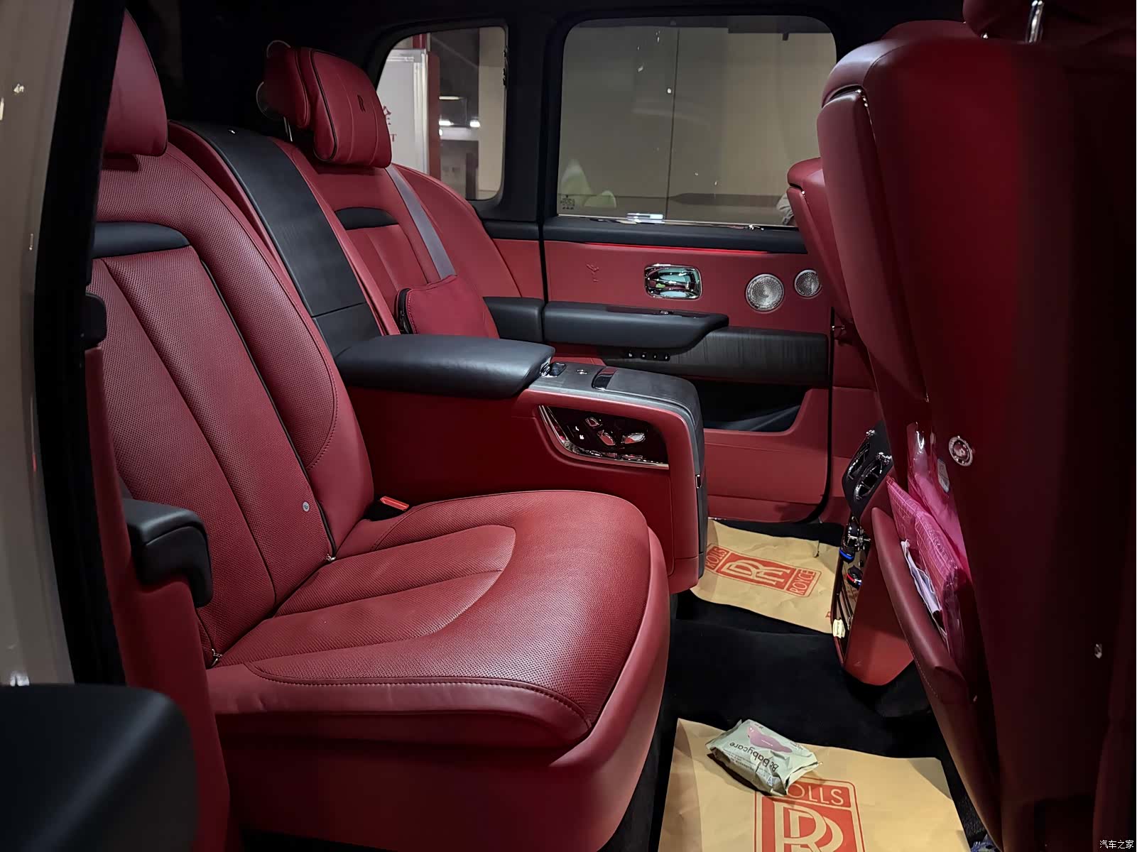 Rolls-Royce Cullinan, 2024 9