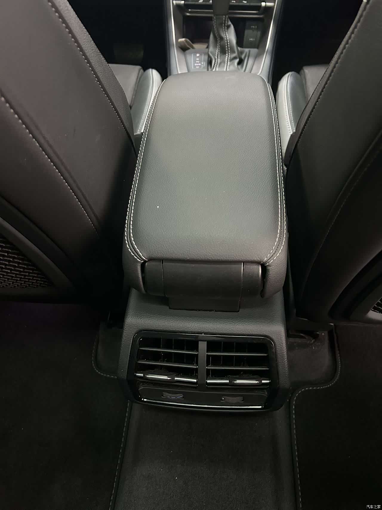 Audi Q3, 2023 17