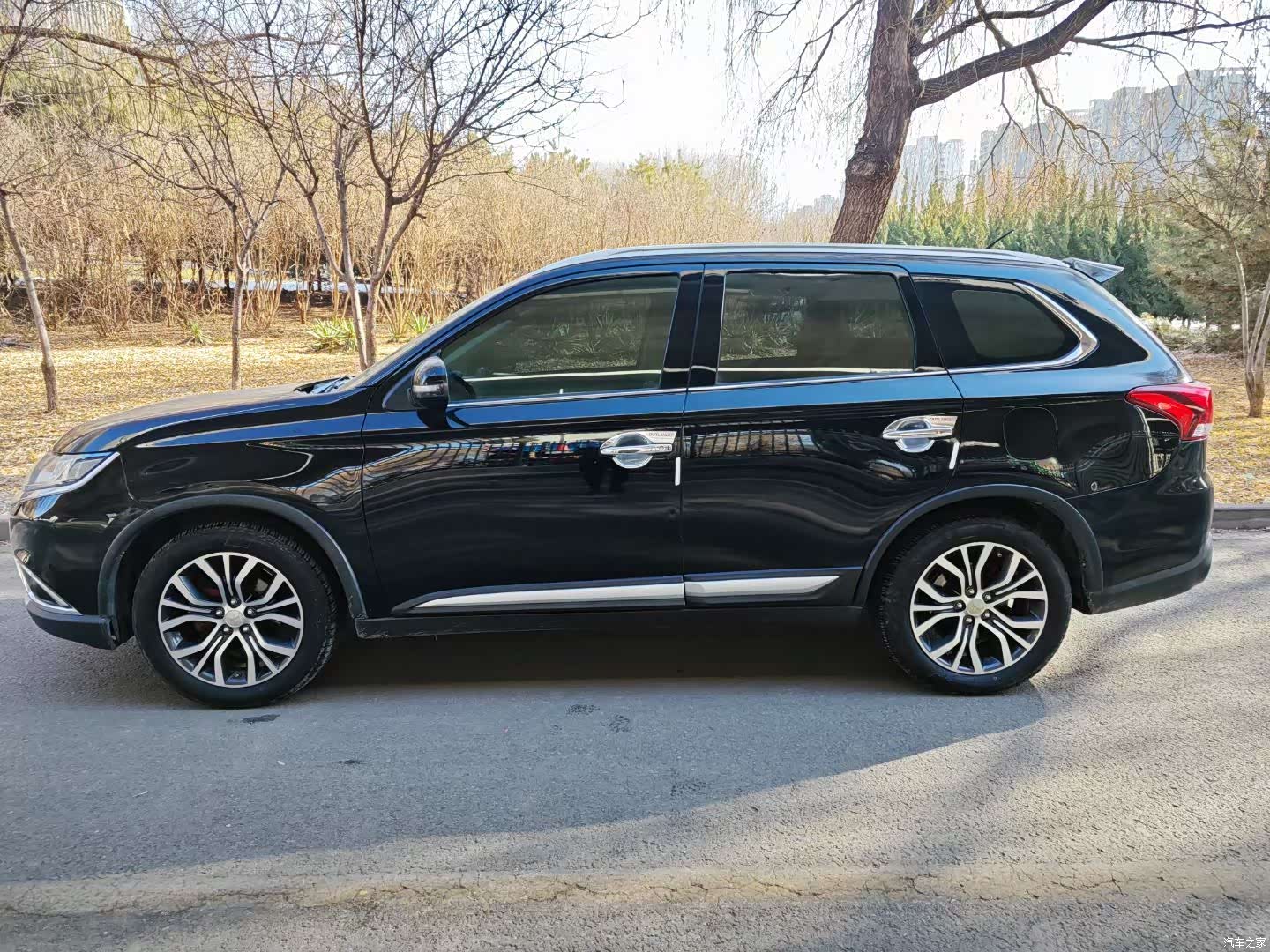 Mitsubishi Outlander, 2017 все фото