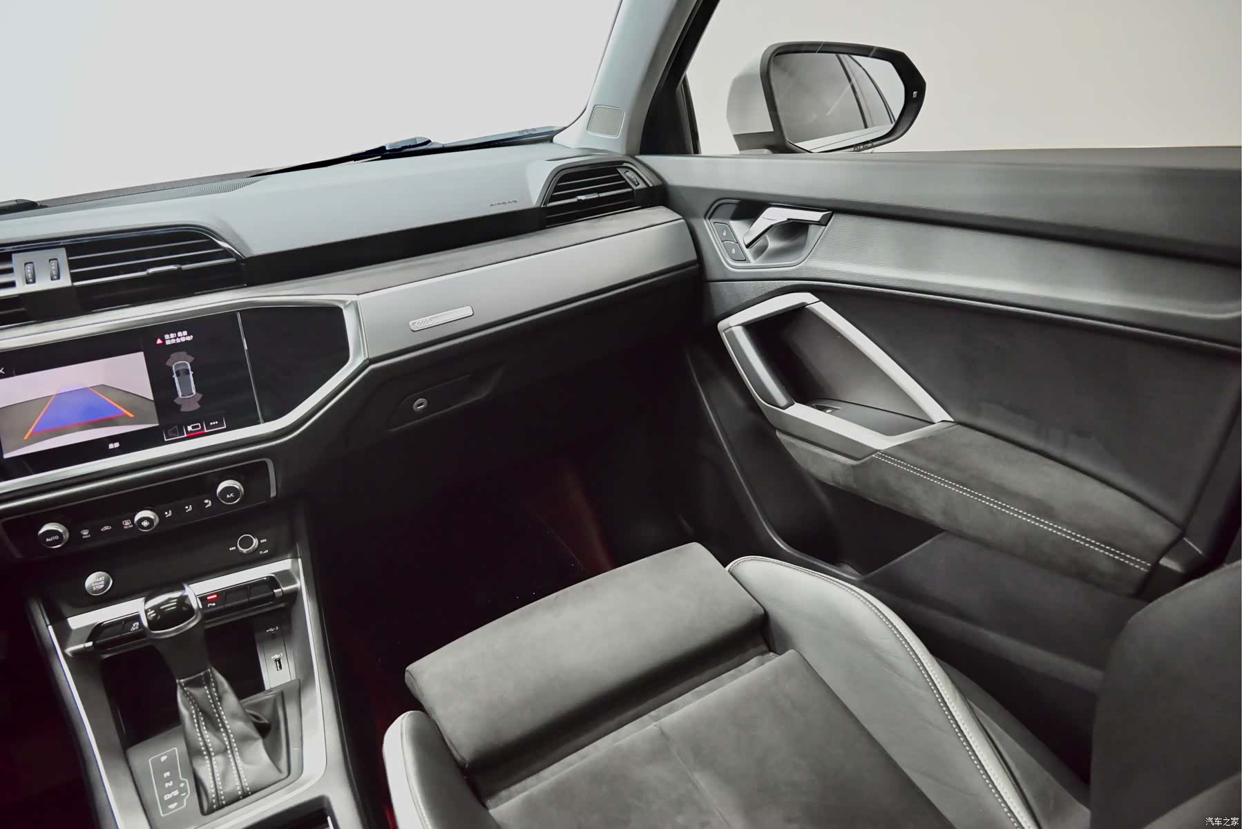 Audi Q3, 2019 10