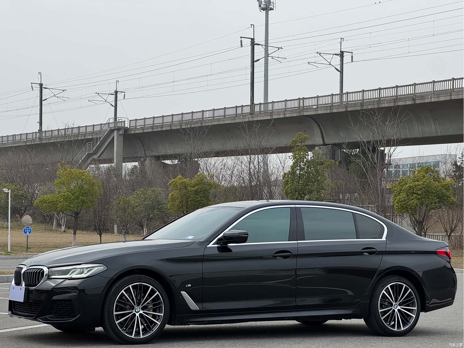 BMW 5 Series, 2022 1