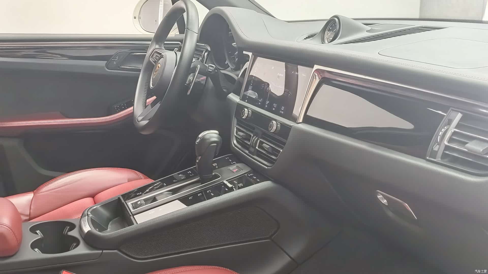 Porsche Macan, 2023 7