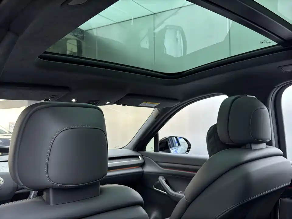 NIO ES8
