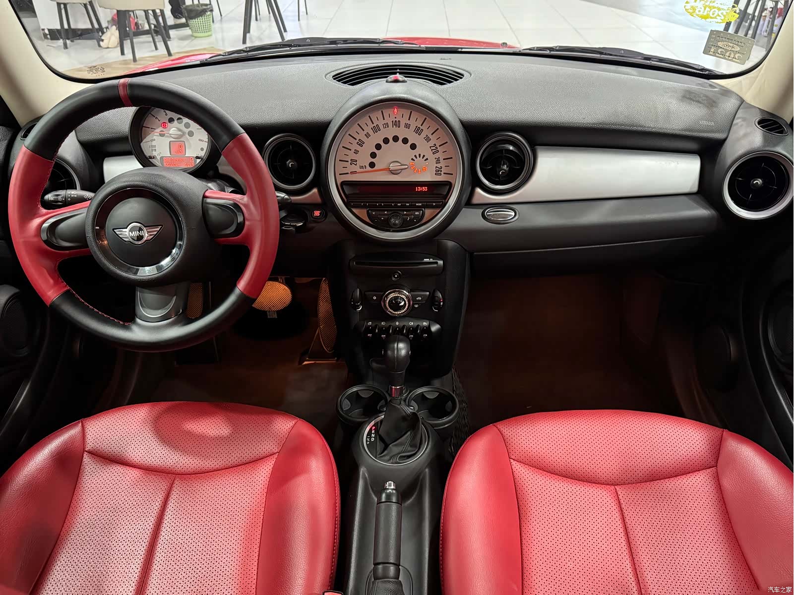 Mini ONE, 2011 10